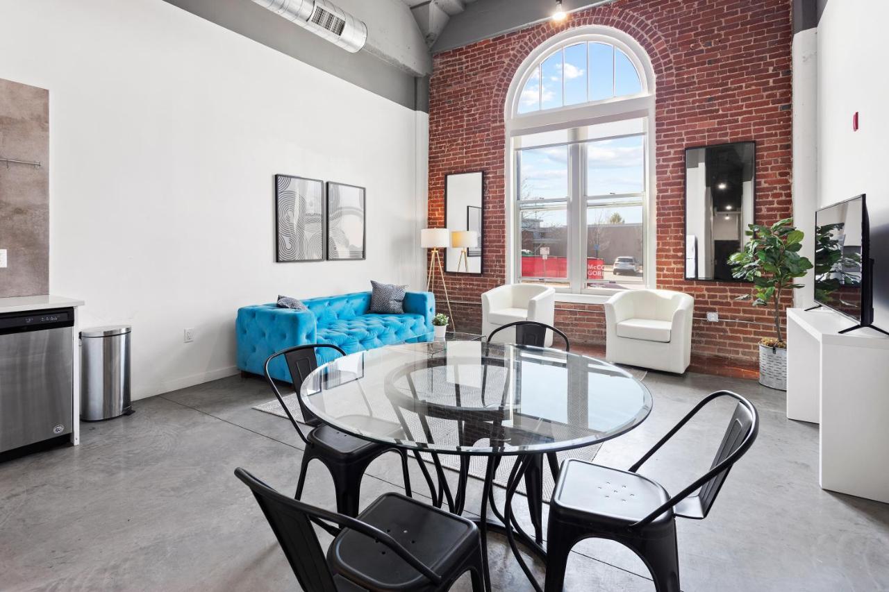 Frontdesk Historic Kcy Flats With Rooftop Deck Κάνσας Σίτι Εξωτερικό φωτογραφία